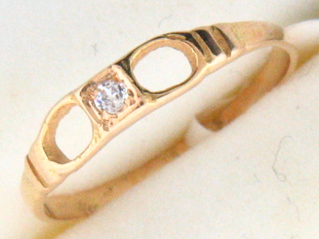 5064 - 19.2k Portuguese Gold C.Z. Kids Ring - Columbia Jewelers, Fall River, Massachusetts, USA