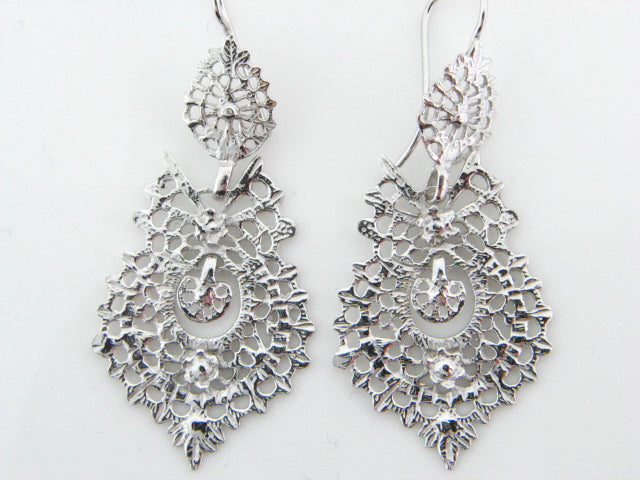Queen V Earrings Silver